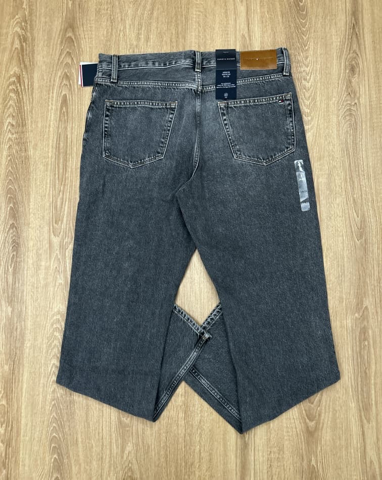 Tommy Hilfiger Regular Fit Denim in Grey