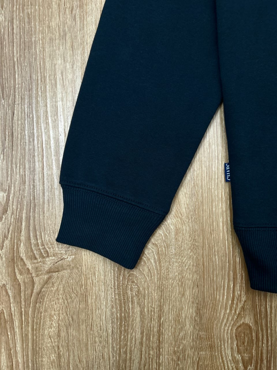 Chaps Regular Fit Sweatshirt in Black