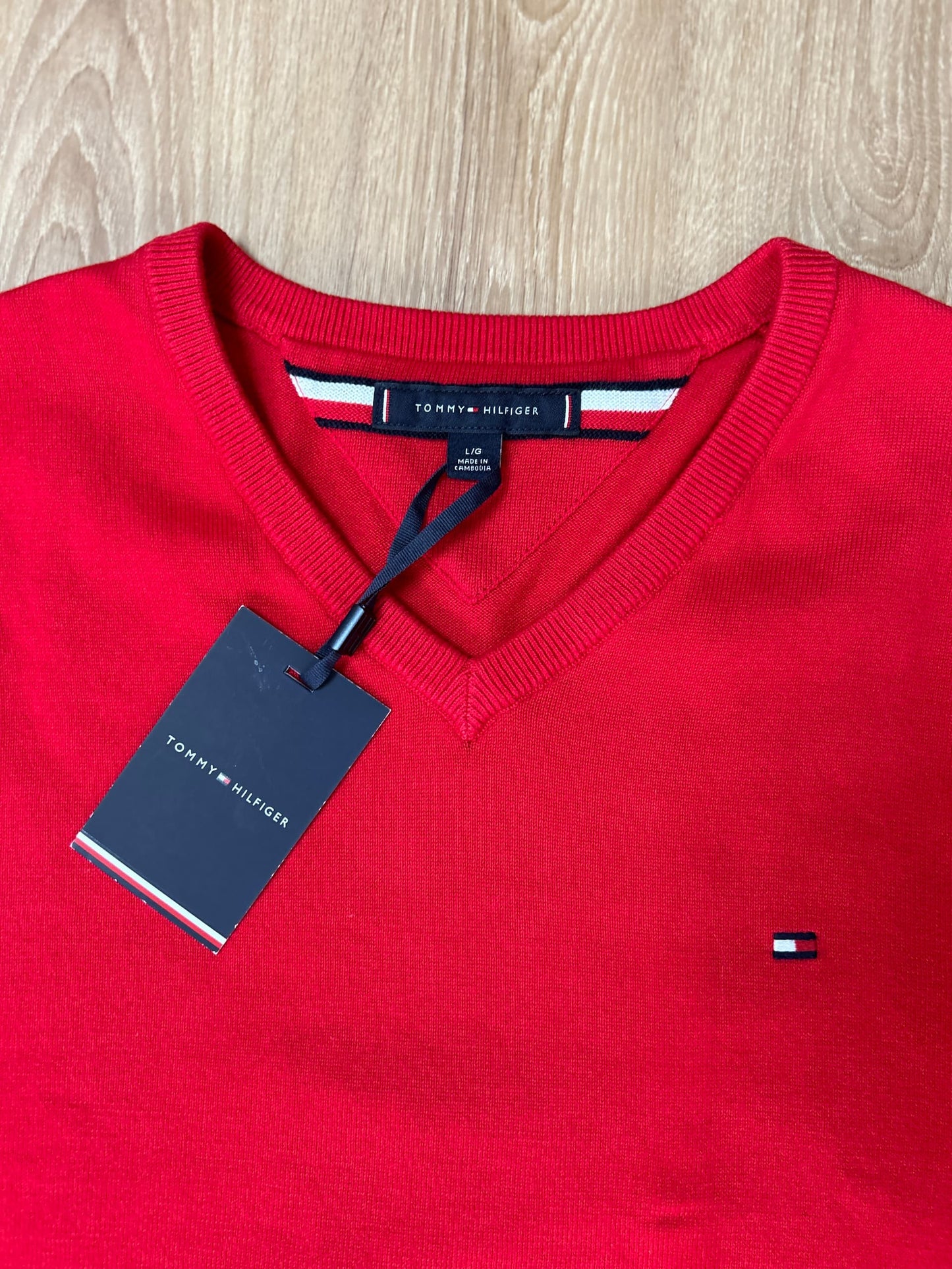 Tommy Hilfiger V neck Sweater in Red