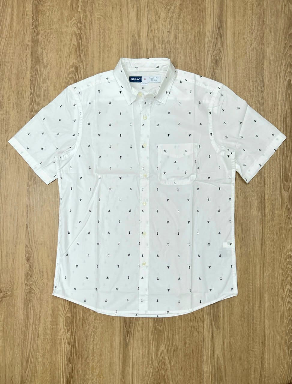 Old Navy Regular Fit Cotton Shirt in White Anchor