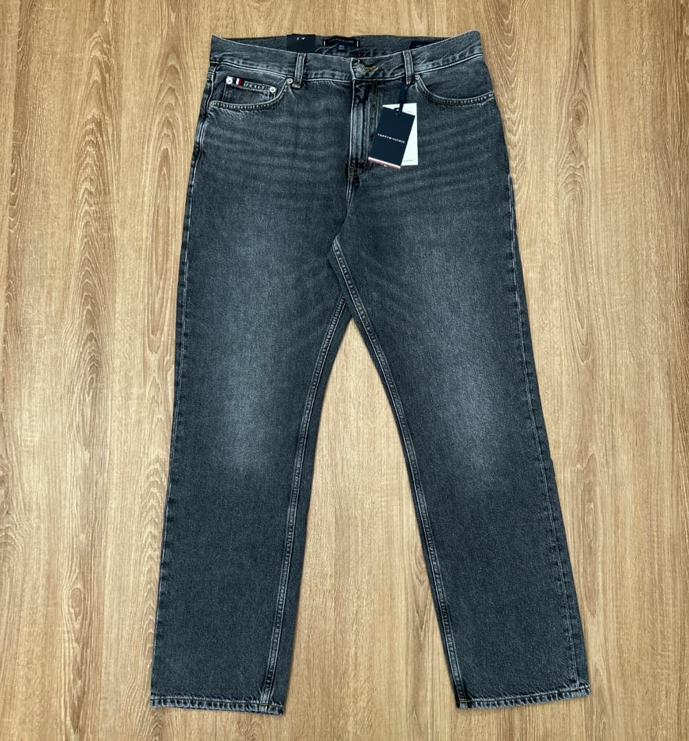 Tommy Hilfiger Regular Fit Denim in Grey