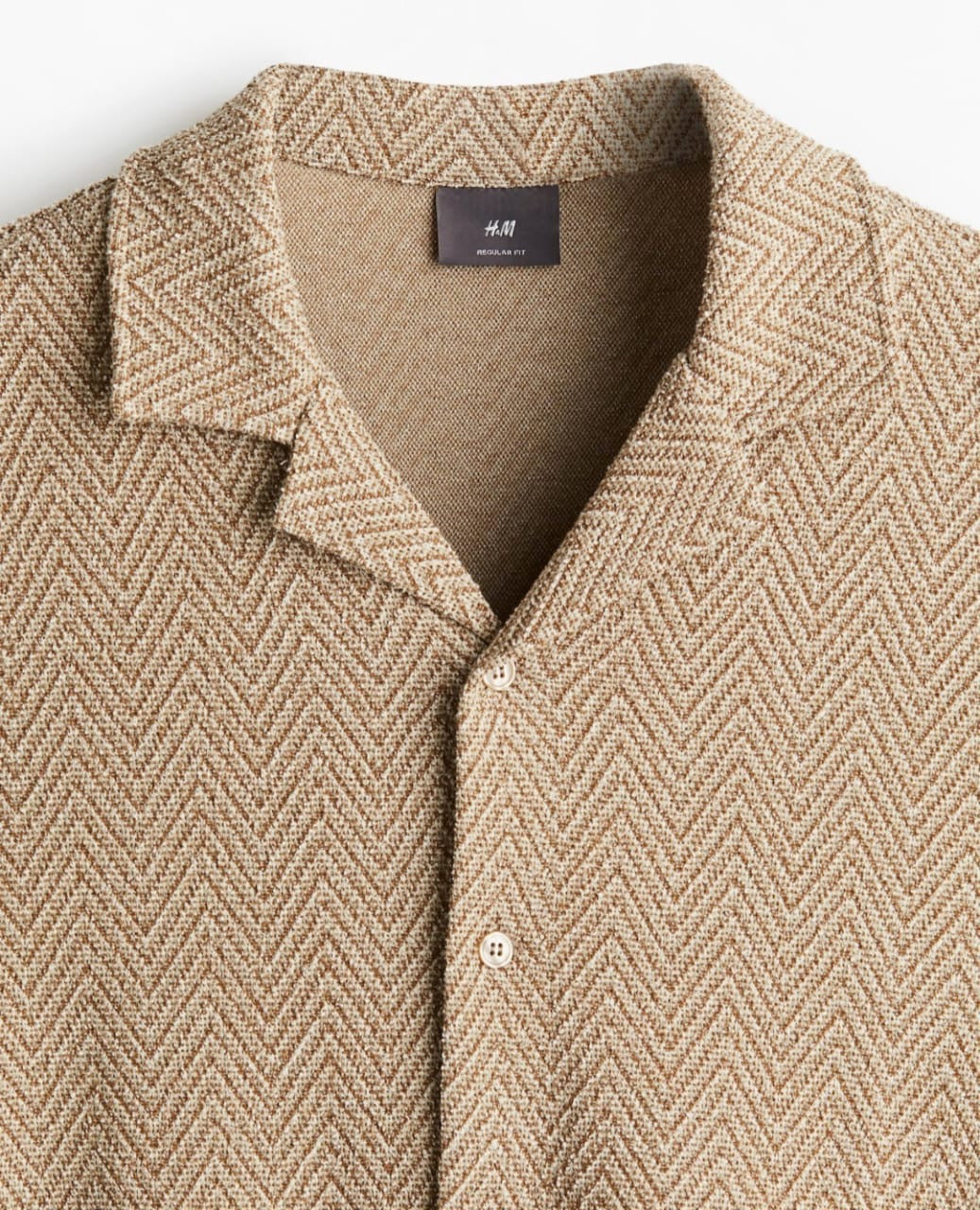 H & M Regular Fit Herringbone Weave Shirt in Beige