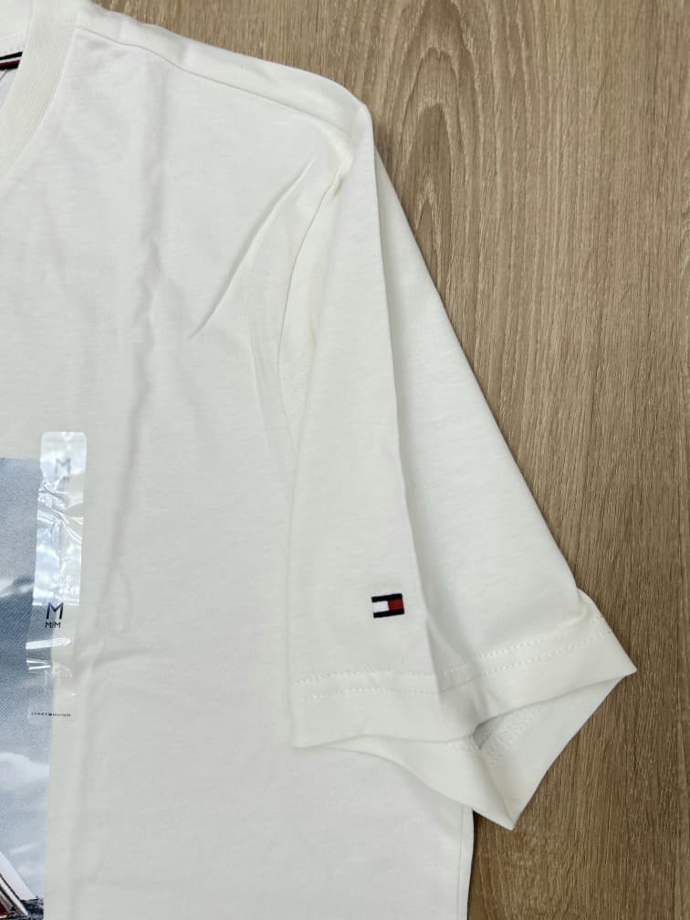 Tommy Hilfiger Sailing Boat T Shirt in Off White