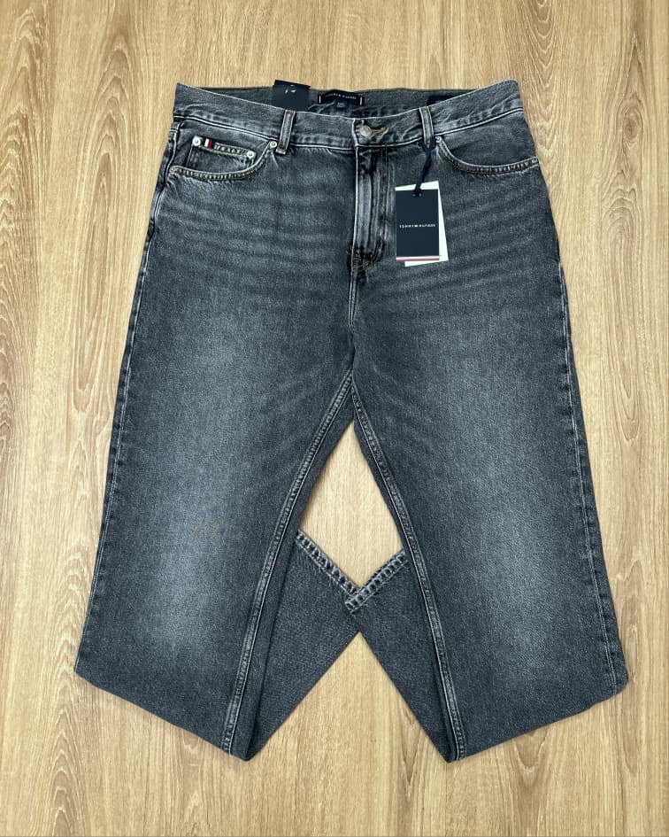 Tommy Hilfiger Regular Fit Denim in Grey
