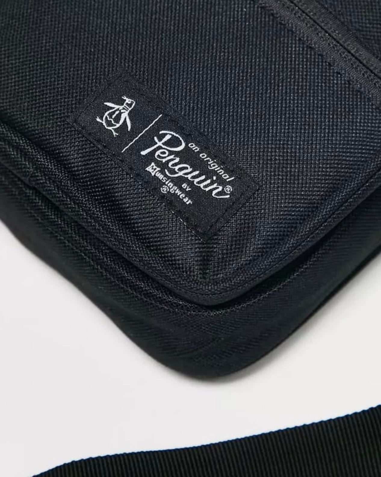 Penguin Crossbody Bag in Black