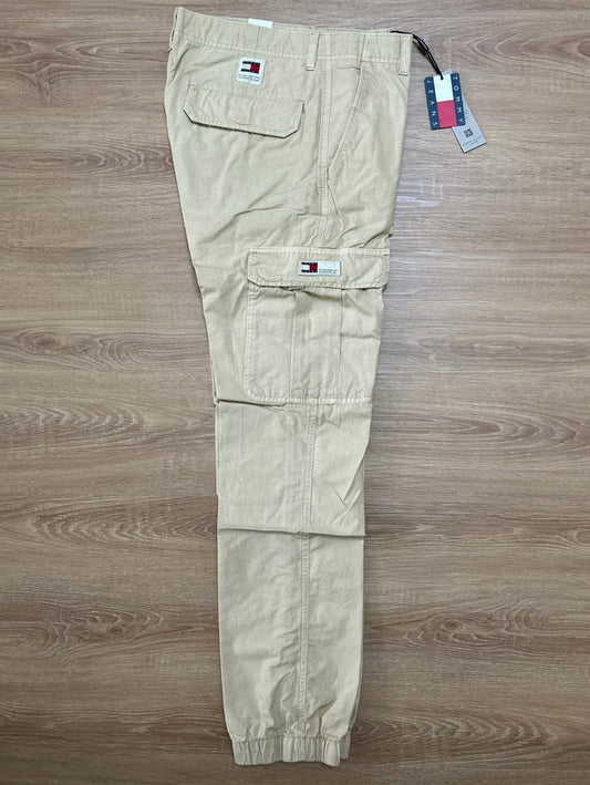 Tommy Hilfiger Cargo Pants in Stone