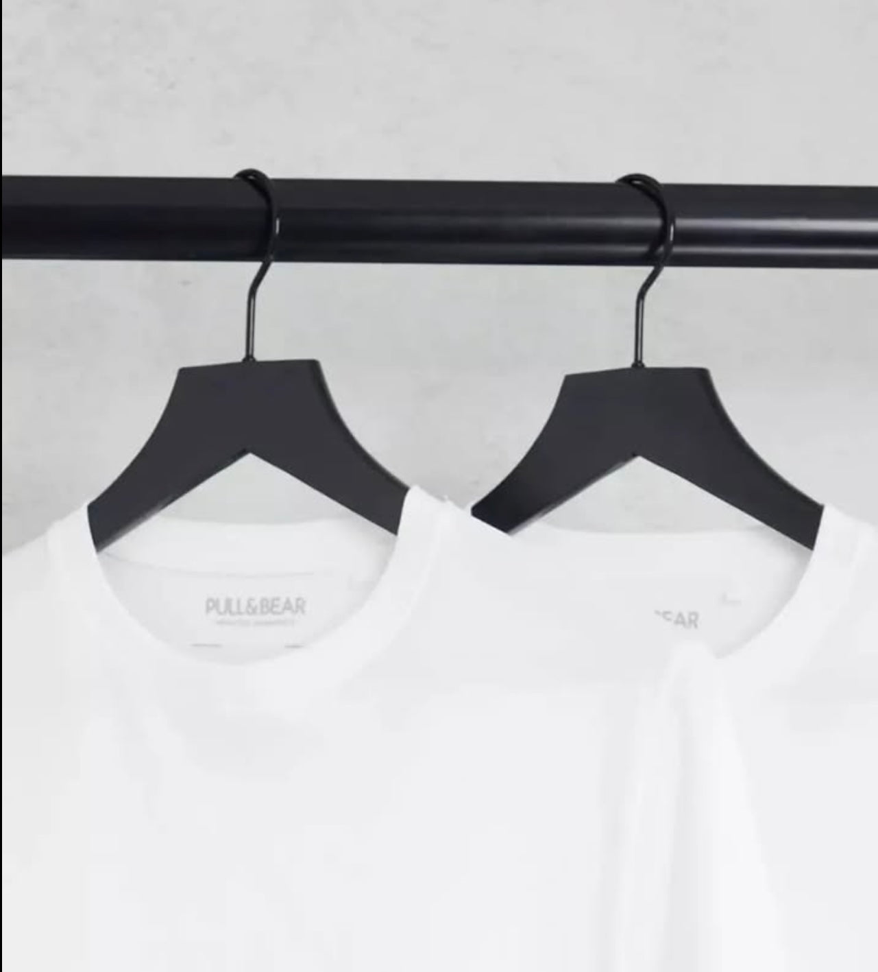 Pull & Bear T Shirt in White (Pack of One)