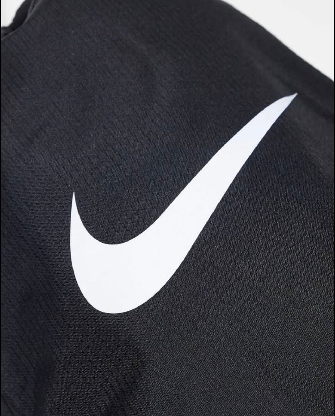 Nike Brasilia 9.5 Drawstring Bag in Black