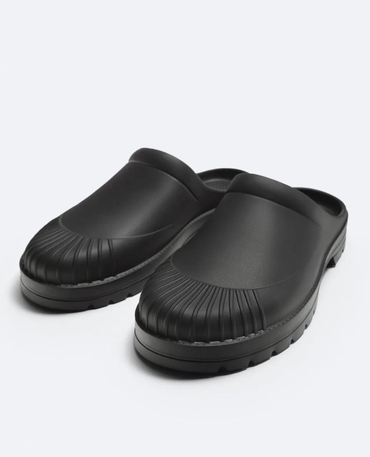 Zara Clogs in Black