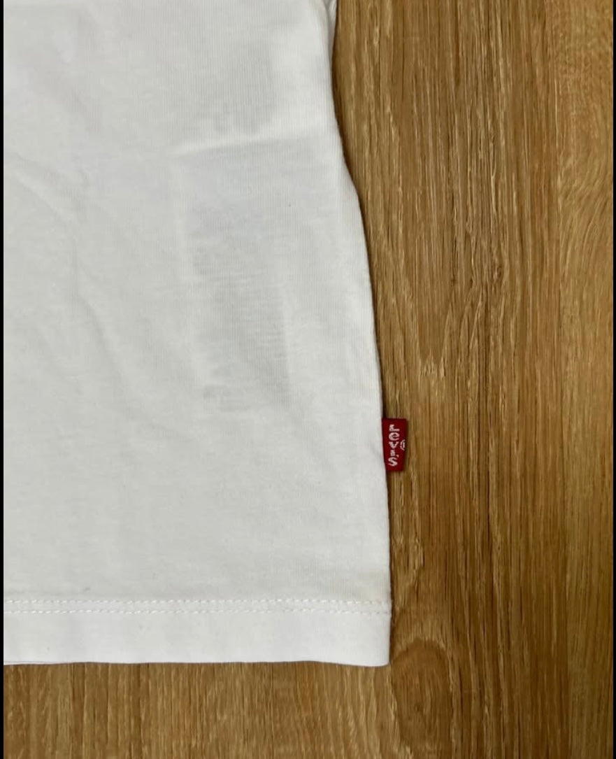 Levi’s T Shirt in White