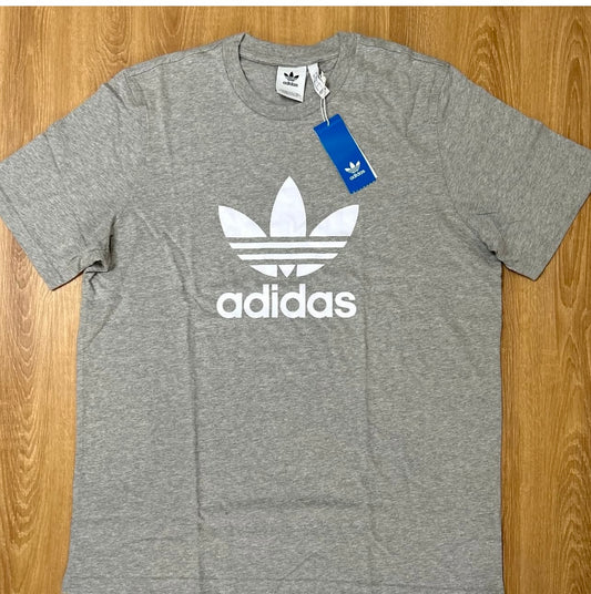 Adidas T shirt in Grey