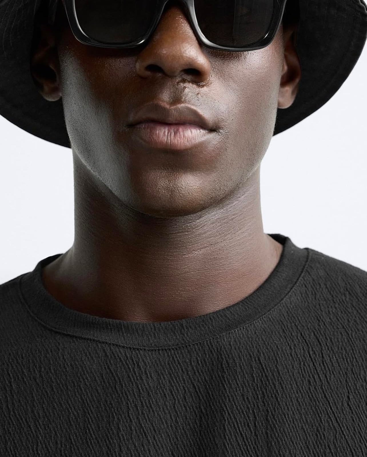 Zara Regular Fit Textured Cotton T shirt in Black