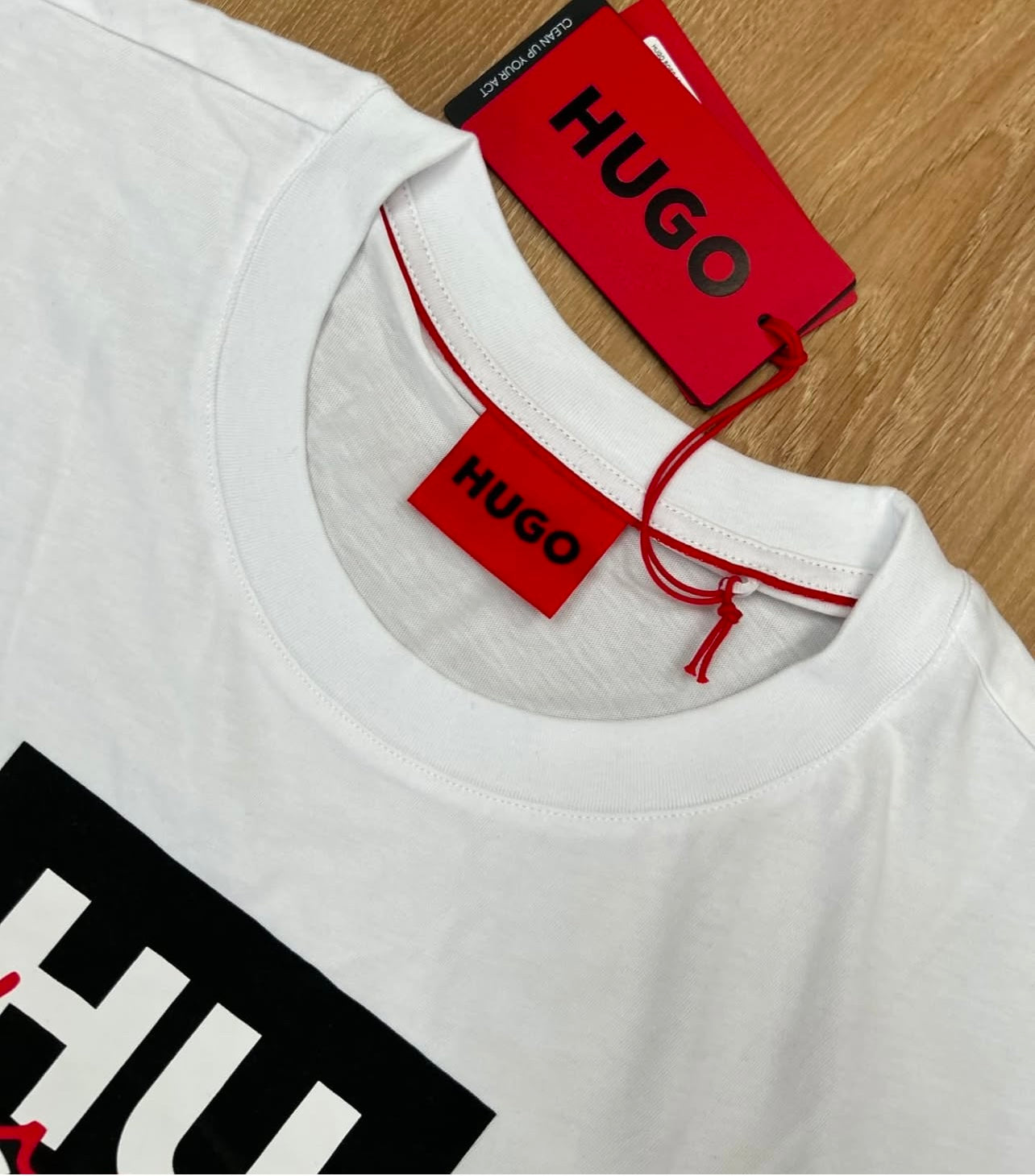 H B Regular Fit T shirt in White with Script Logo