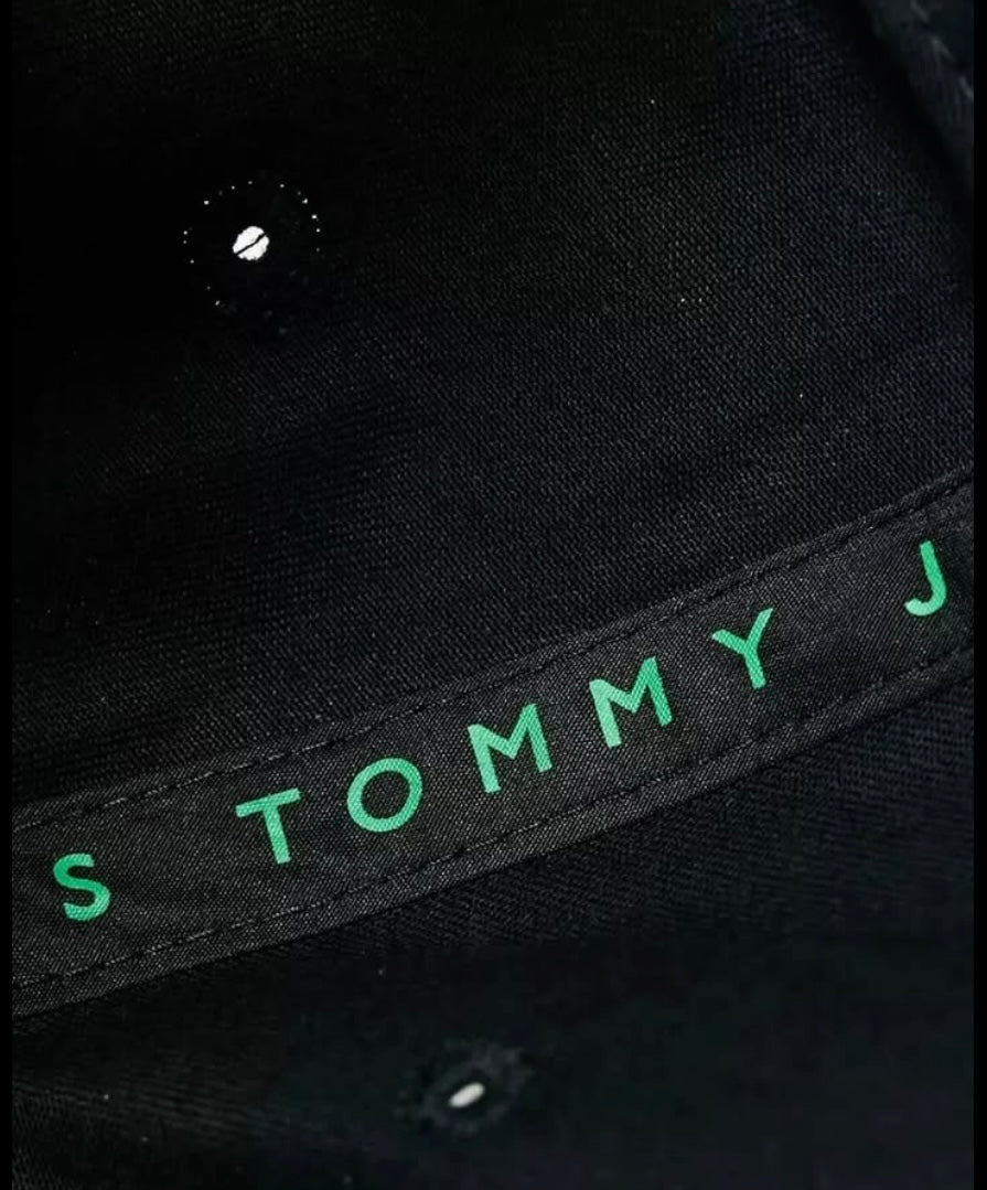 Tommy Hilfiger Baseball Cap in Black