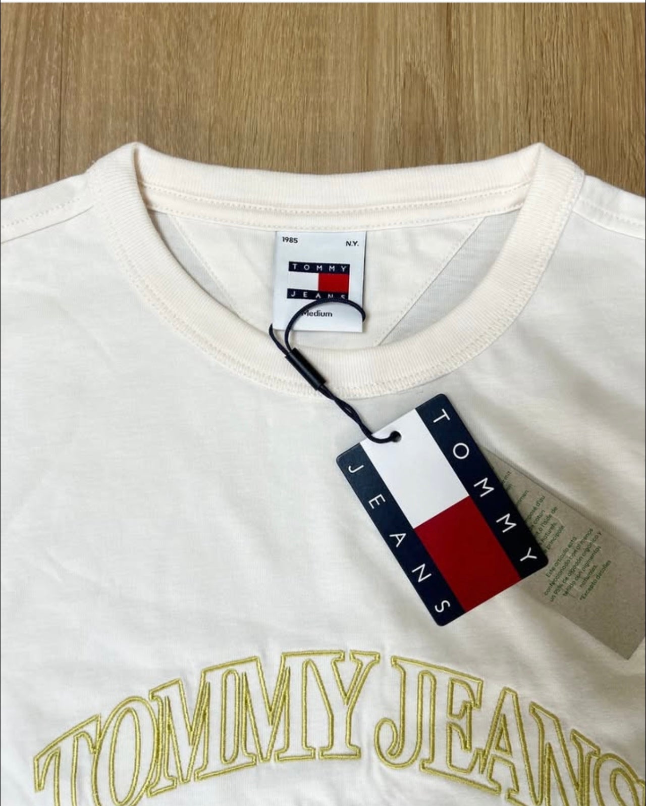 Tommy Hilfiger T Shirt in Off White