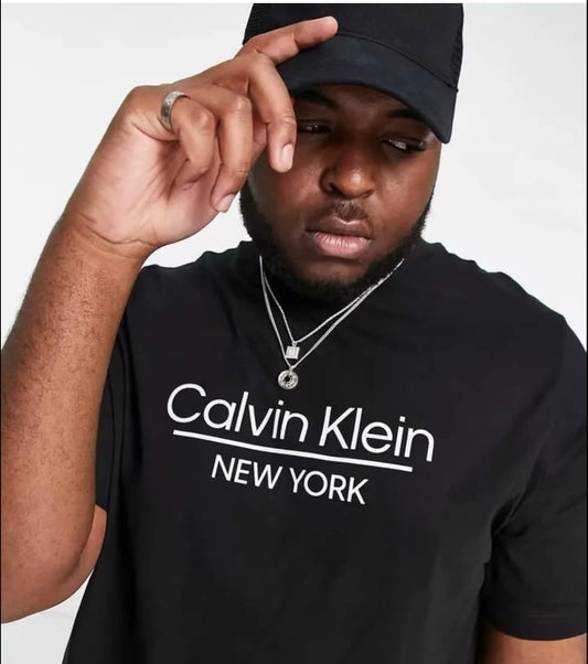 Calvin Klein Regular Fit T Shirt in Black