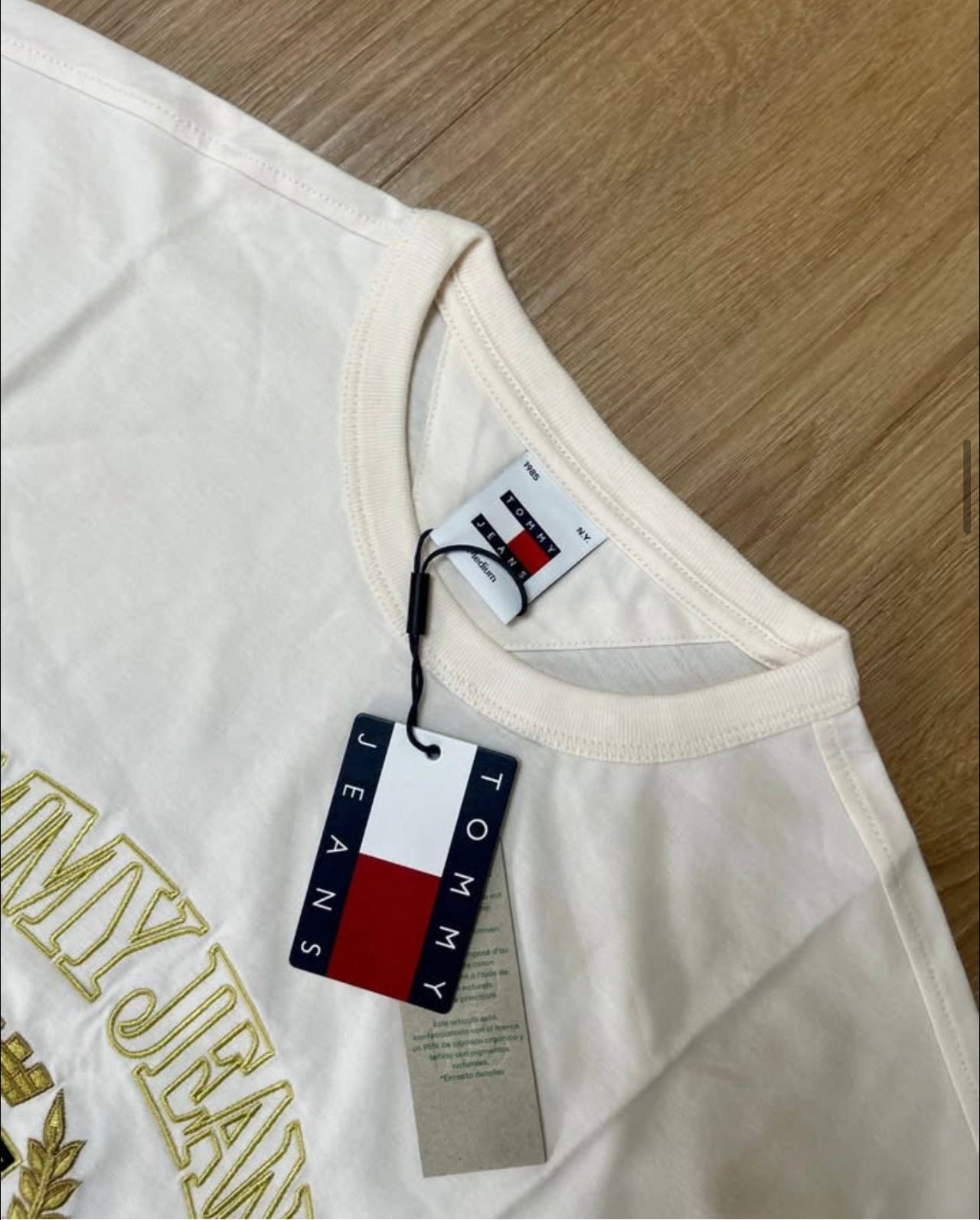 Tommy Hilfiger T Shirt in Off White