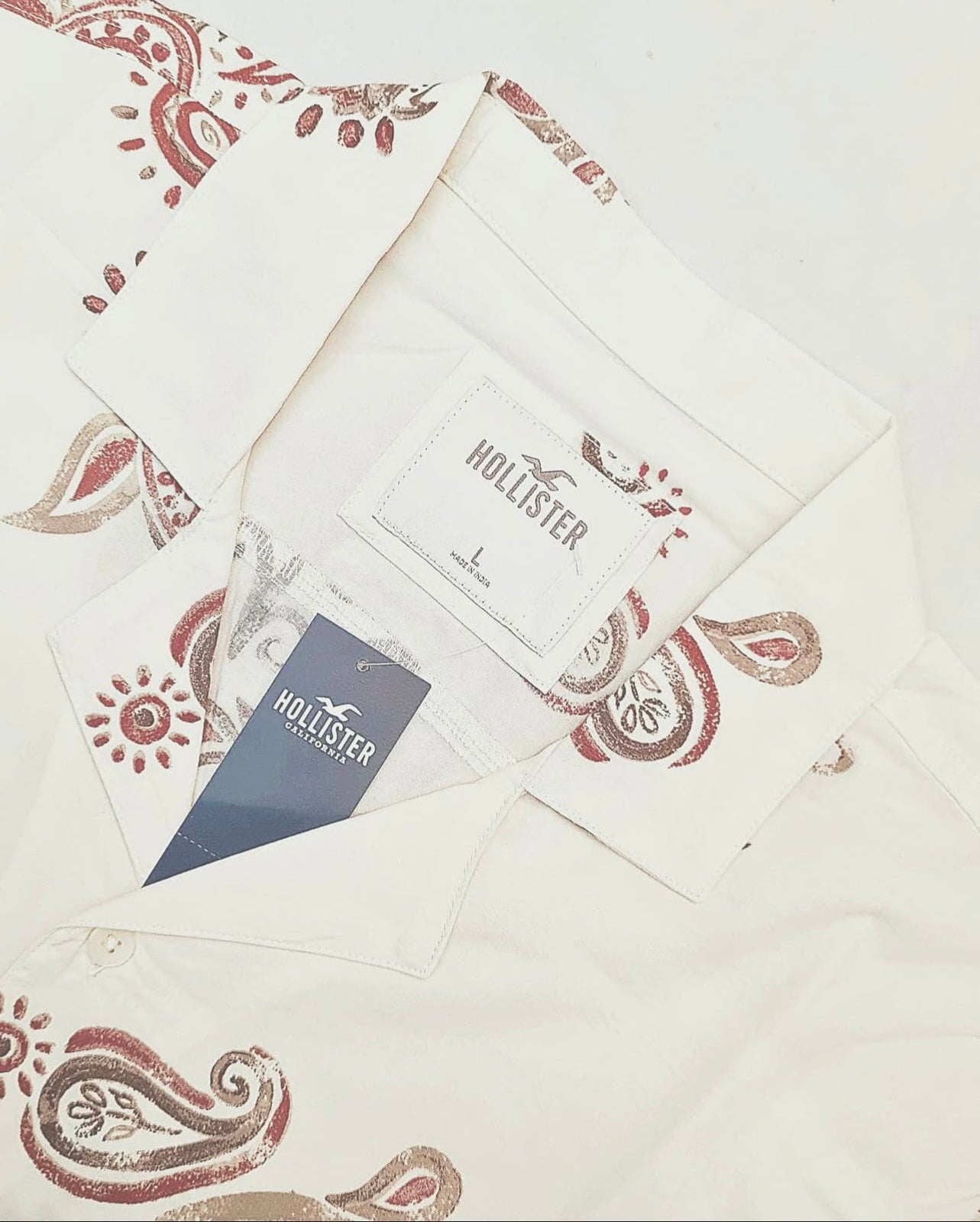 Hollister Off- White Shirt in Paisley Pattern