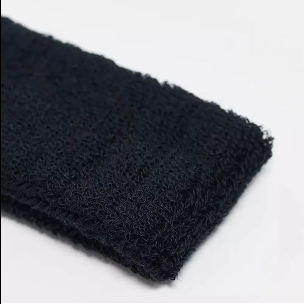 Nike Swoosh Unisex Headband in Black