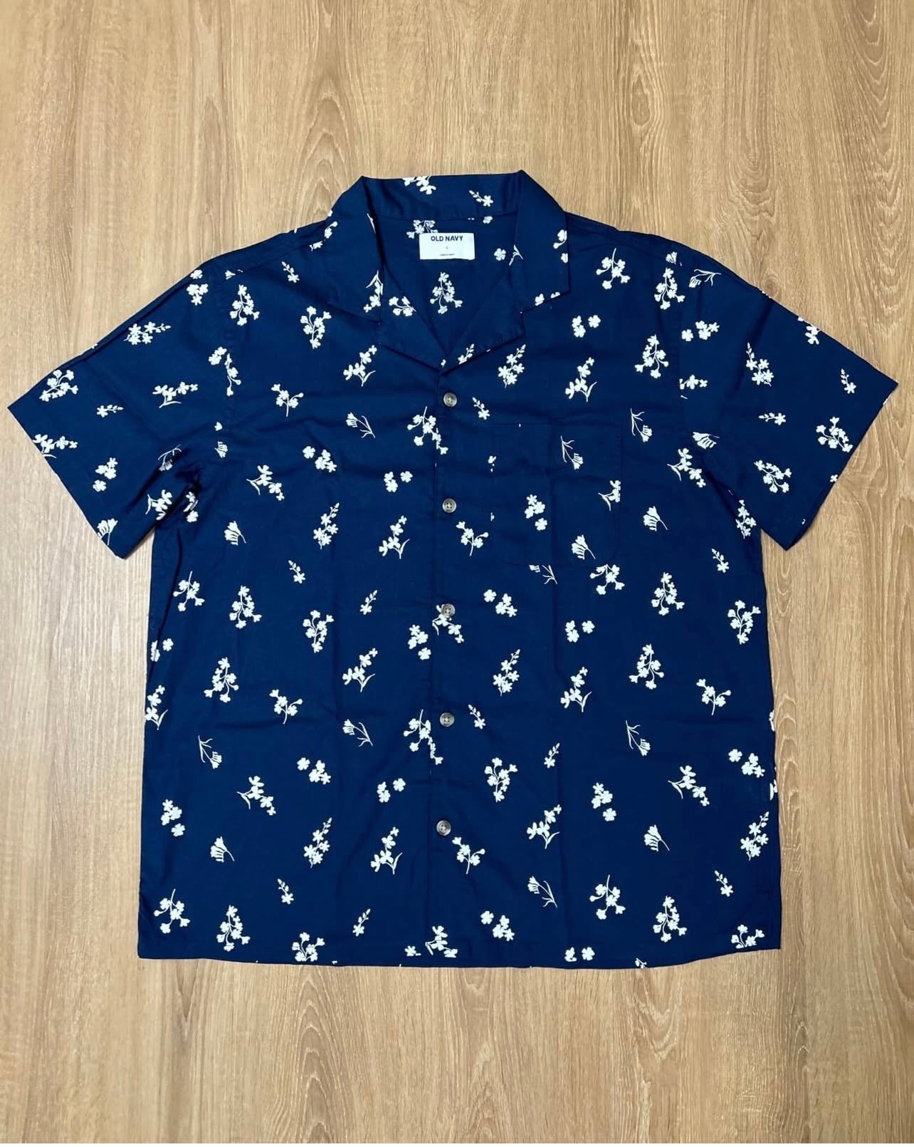 Old Navy Shirt in Navy Pattern