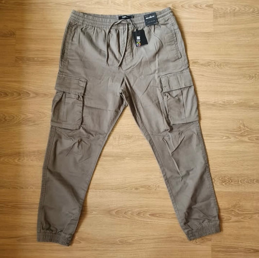Pull & Bear Cargo Pants