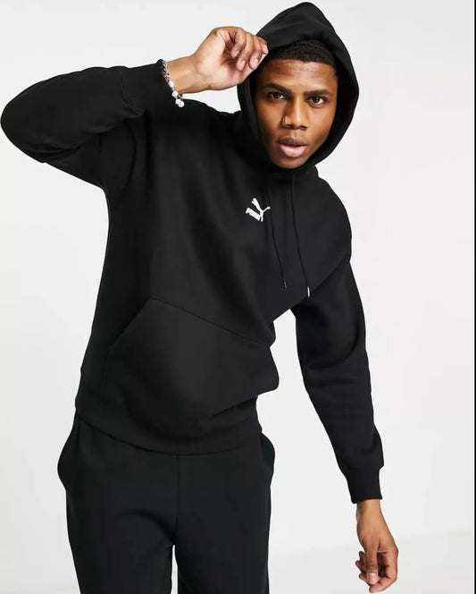 Puma Regular Fit Classics Hoodie in Black