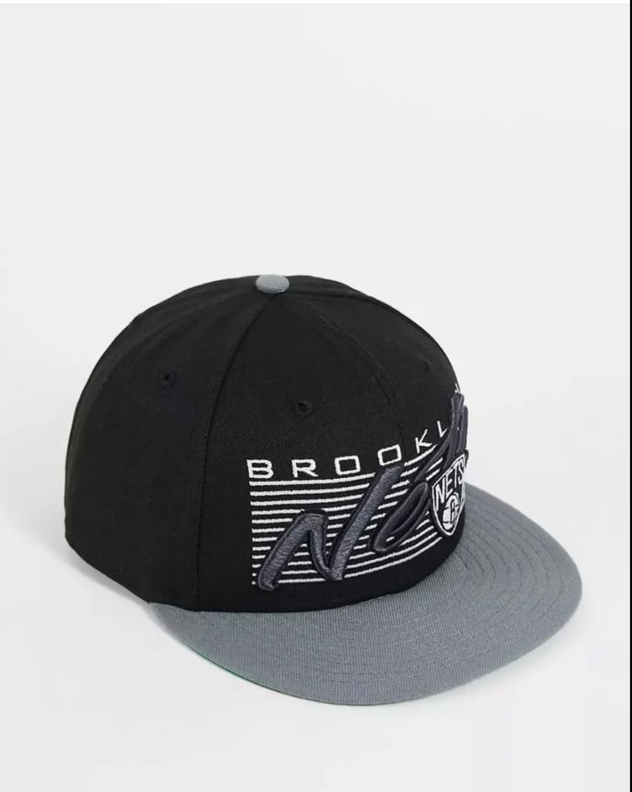 New Era Cap in Grey/ Black