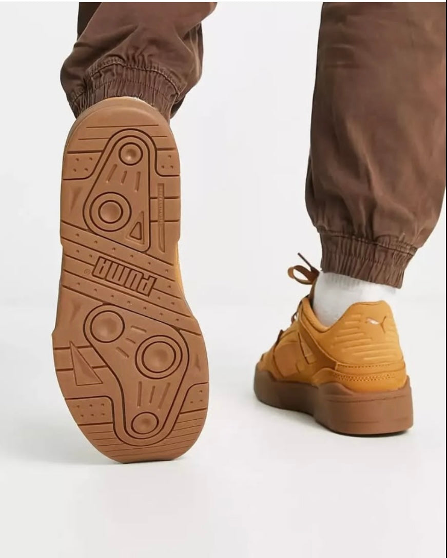Puma Trainers in Brown