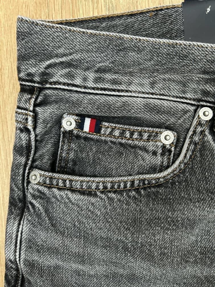 Tommy Hilfiger Regular Fit Denim in Grey