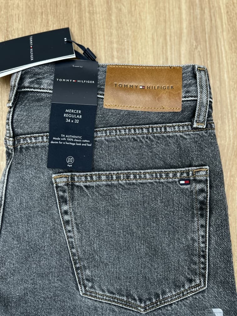 Tommy Hilfiger Regular Fit Denim in Grey