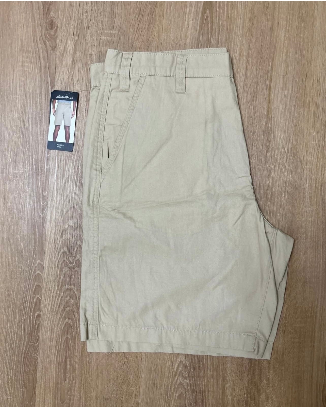 Eddie Bauer Shorts in Khaki Brown
