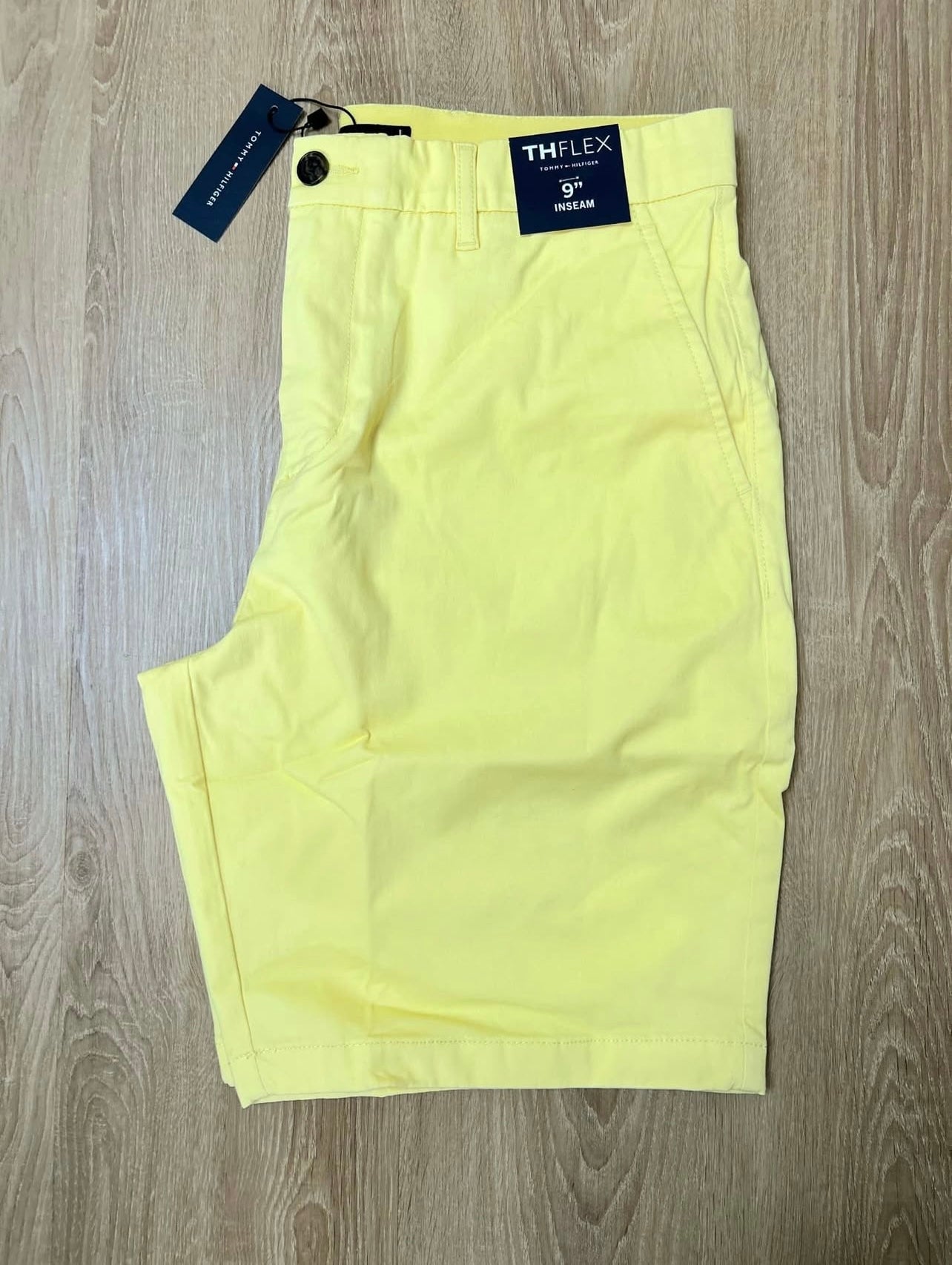 Tommy Hilfiger Shorts in Yellow