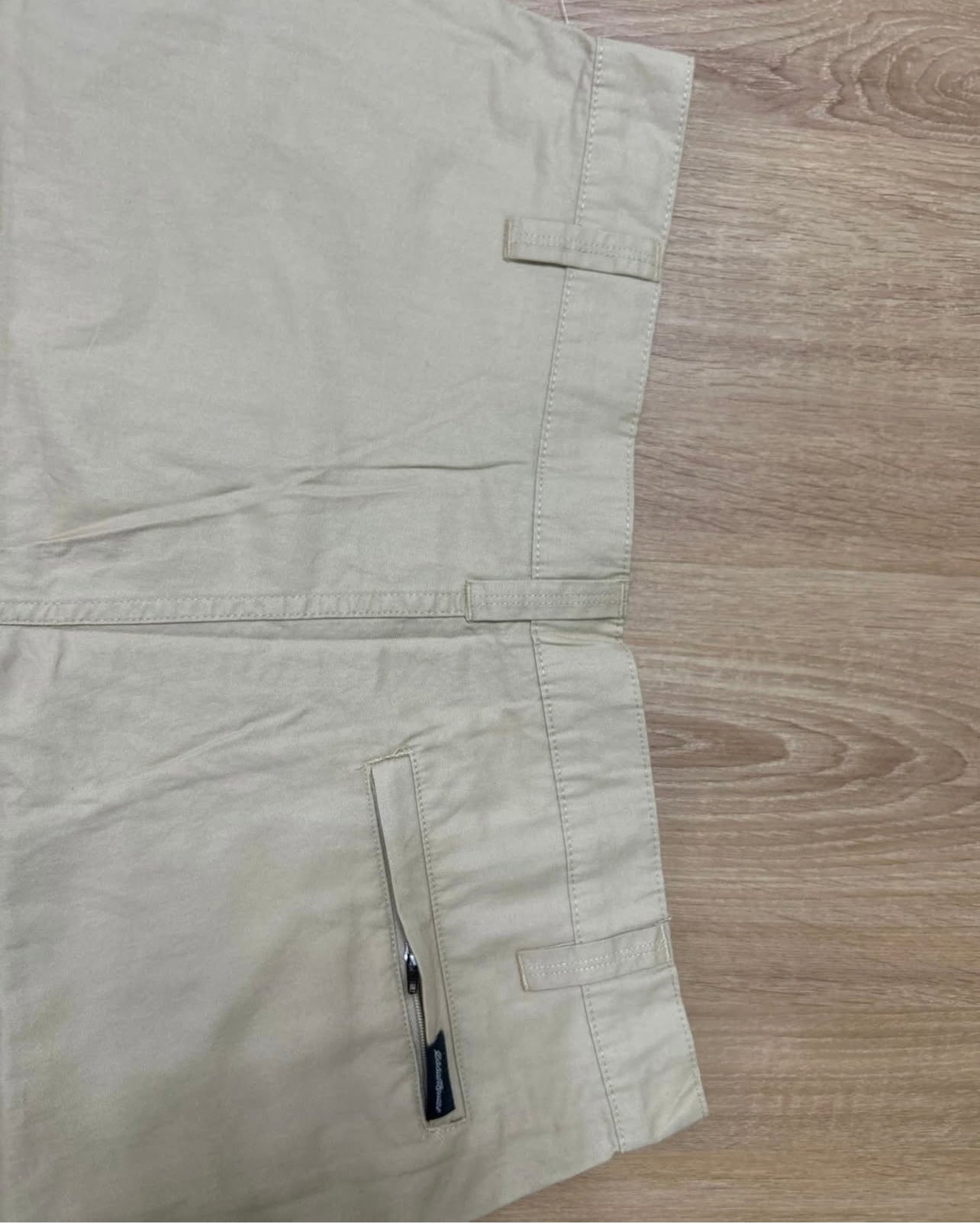 Eddie Bauer Shorts in Khaki Brown