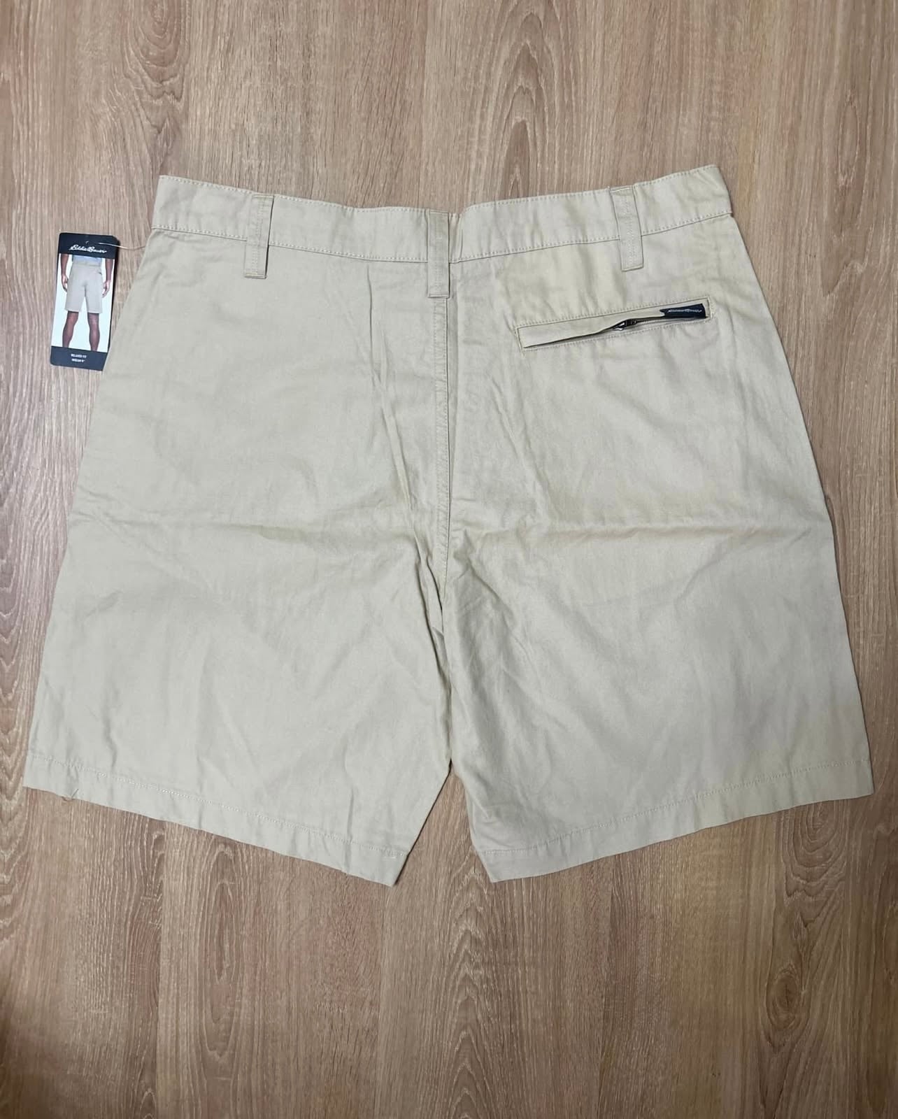 Eddie Bauer Shorts in Khaki Brown