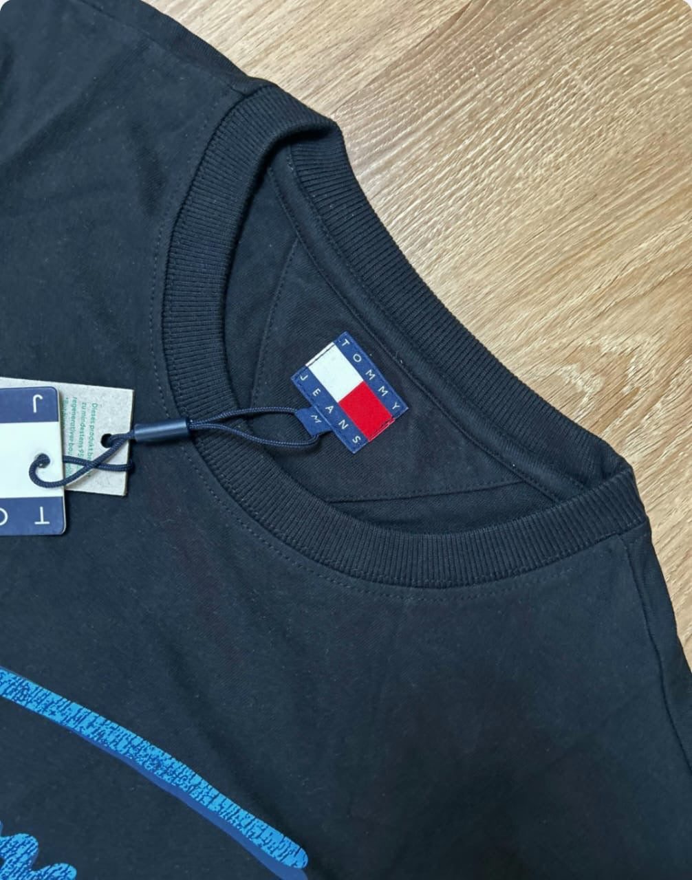 Tommy Hilfiger T Shirt in Black