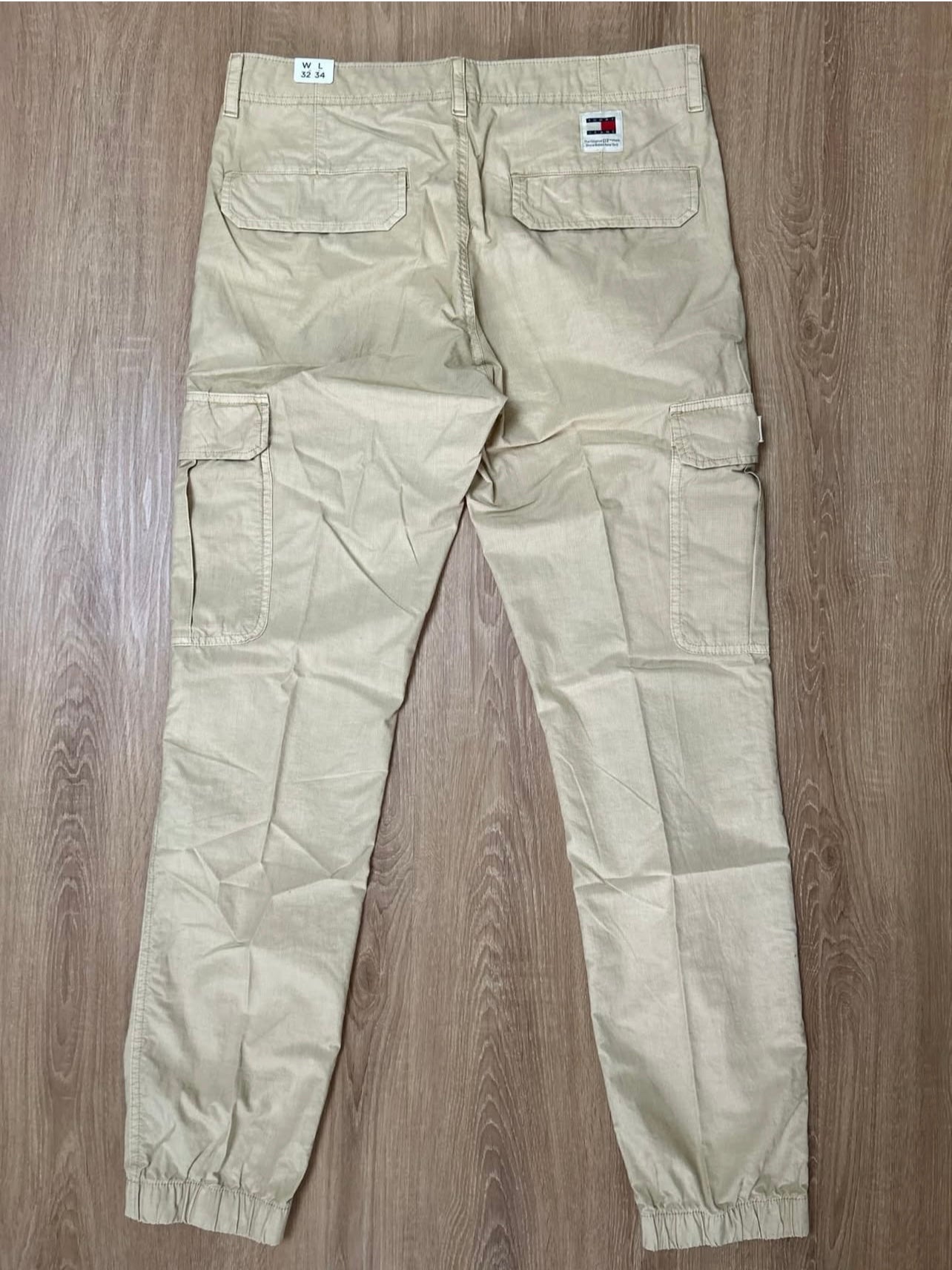 Tommy Hilfiger Cargo Pants in Stone
