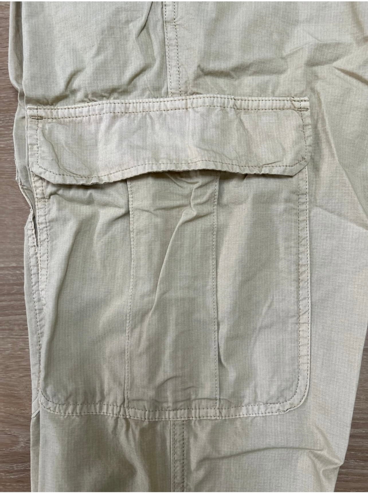 Tommy Hilfiger Cargo Pants in Stone