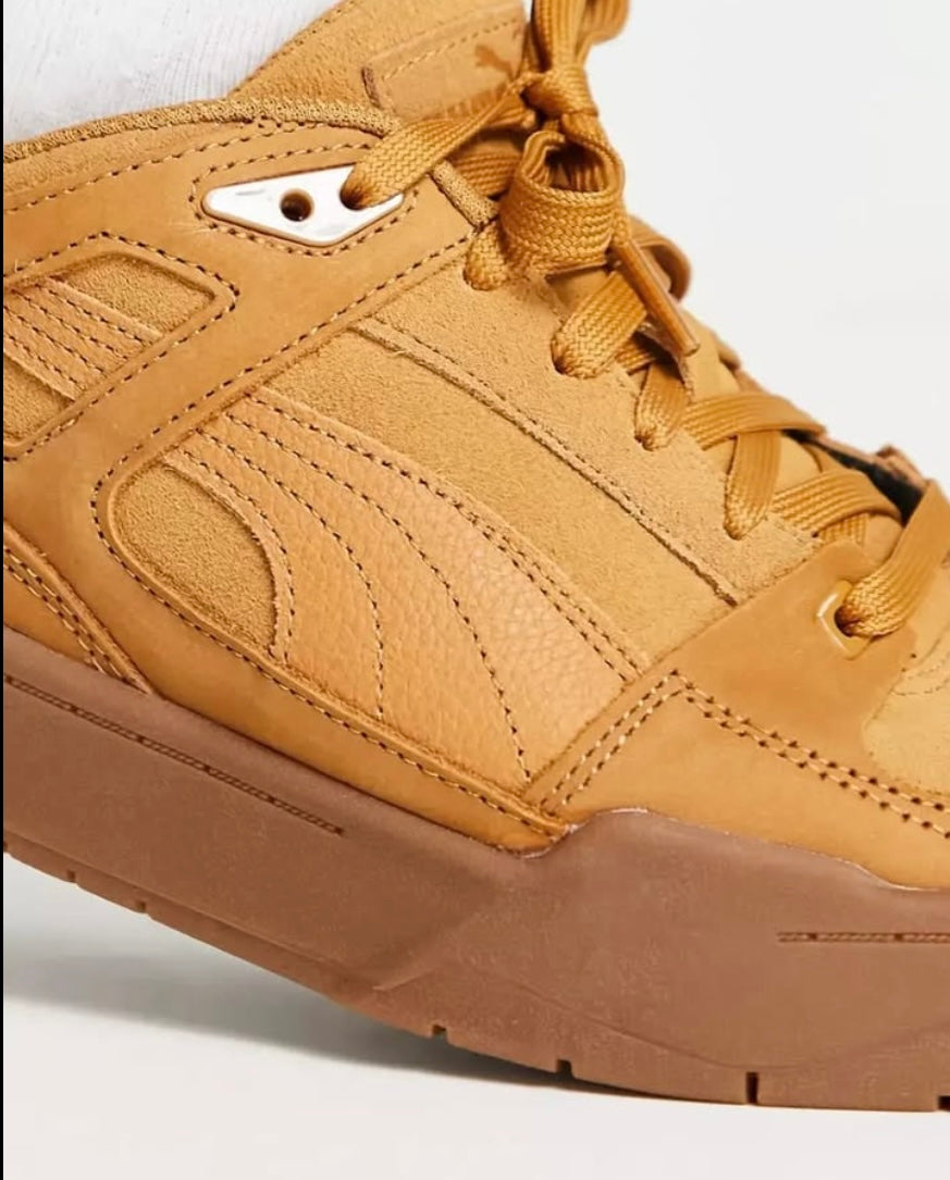 Puma Trainers in Brown
