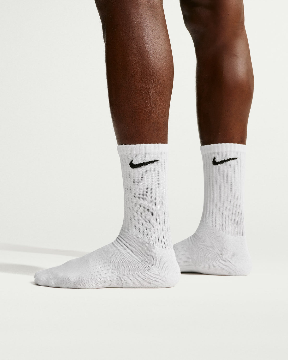 Nike Everyday Cushioned Crew Socks in White (3 Pairs)