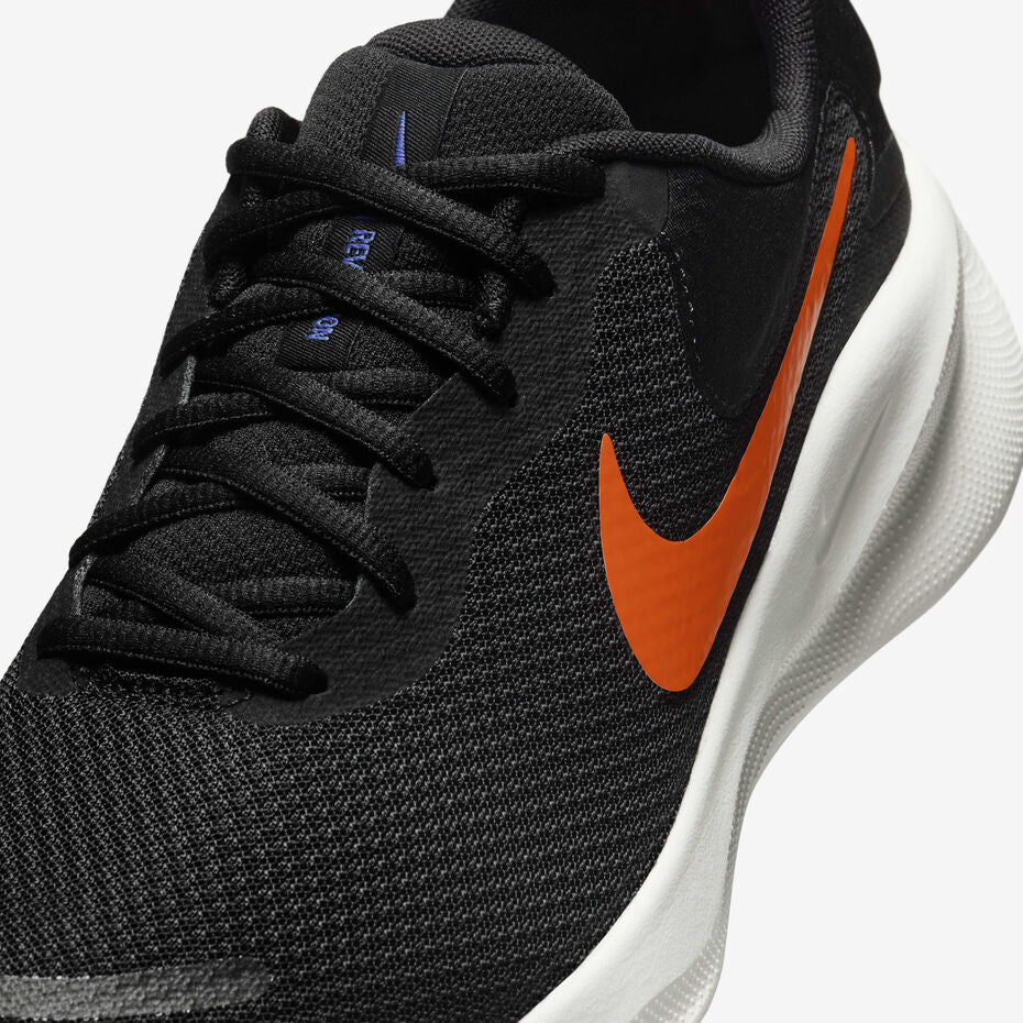 Nike Revolution 7 Sneaker