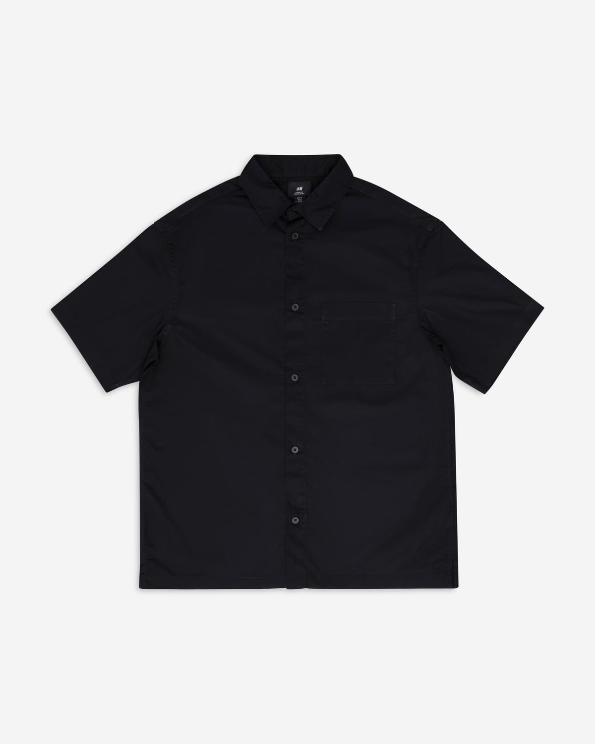 H & M Relaxed Fit Short-Sleeved Shirt In black