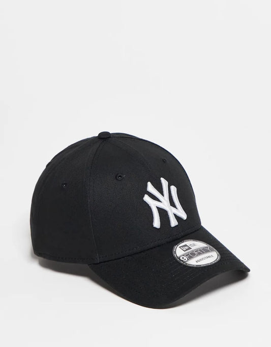New York Yankees 9FORTY League Basic Black Cap
